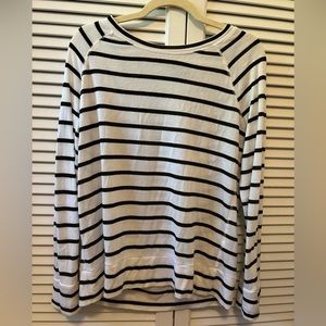 Mix by Hawthorn long sleeve black and white striped top - Size Large